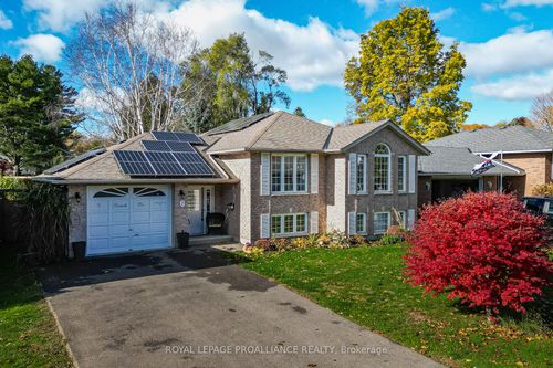 2 Daniels Dr, Brighton, ON, K0K1H0 | Card Image