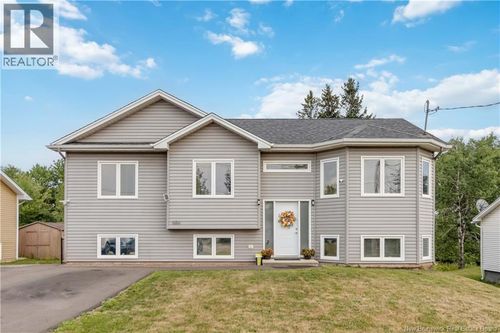 688 Chartersville Rd, Dieppe, NB, E1A1K8 | Card Image