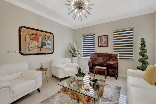 8902 Nw 178 Th Ln, House other with 4 bedrooms, 4 bathrooms and null parking in Hialeah FL | Image 9