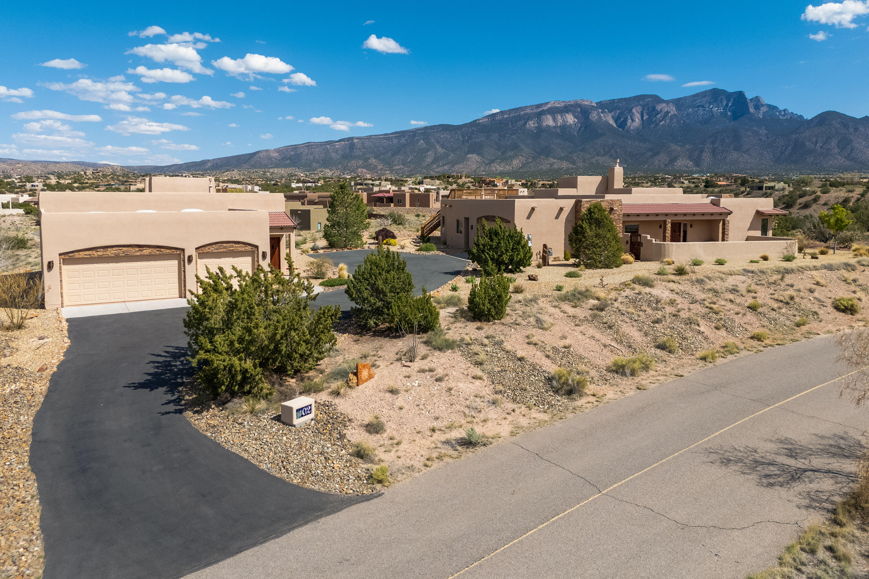 Basketweaver Ct, Placitas, NM 87043