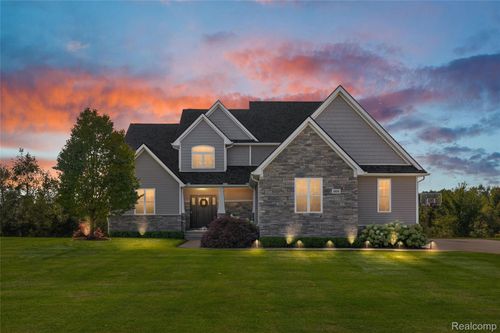 305 Baintree Blvd, Brighton, MI, 48114-5005 | Card Image