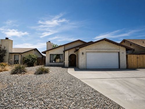 213 Michele St, Ridgecrest, CA, 93555-5812 | Card Image