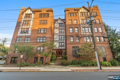 109 Grand, Englewood, NJ, 07631 | Card Image