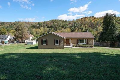 711 Upper Beech Street, House other with 3 bedrooms, 3 bathrooms and 3 parking in Grafton WV | Image 1