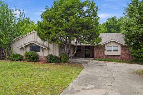 1409 Nw 63rd St, Nichols Hills, OK, 73116-5639 | Card Image