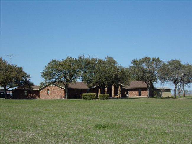 1931 Bruno Rd, Home with 4 bedrooms, 3 bathrooms and 4 parking in Schulenburg TX | Image 22