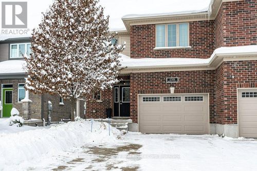 138 Brown St, Stratford, ON, N5A0E8 | Card Image