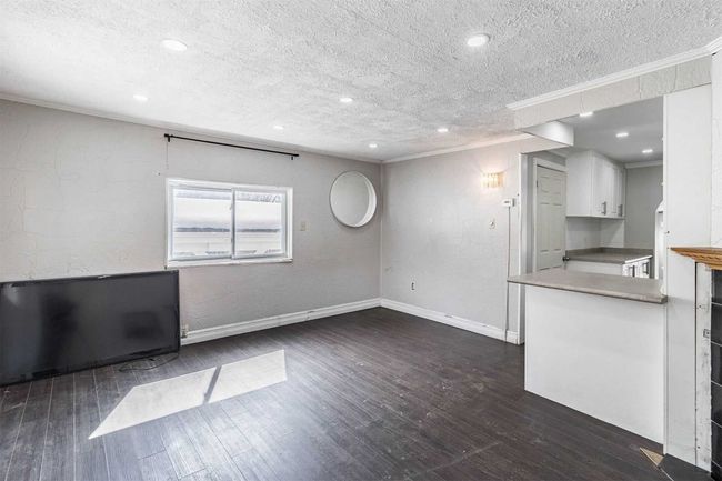 7504 Kipling Ave, House other with 2 bedrooms, 1 bathrooms and 3 parking in Woodbridge ON | Image 9