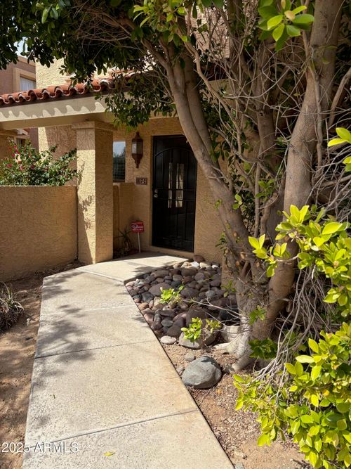 2-817 E North Ln, Phoenix, AZ, 85020-8504 | Card Image