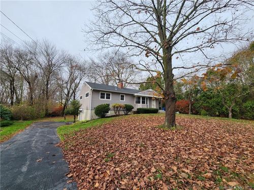 24 Savi Ave, Waterford, CT, 06385-2224 | Card Image