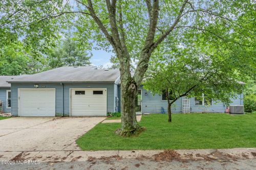 846A Winchester Court, Manchester, NJ, 08759 | Card Image