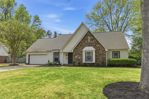 2371 Calkins Rd, Germantown, TN, 38139-6533 | Card Image