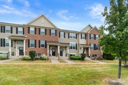 513 Creek Dr, Oswego, IL, 60543-8785 | Card Image