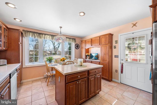 310 Manor Cir, House other with 4 bedrooms, 3 bathrooms and null parking in FOLSOM PA | Image 12