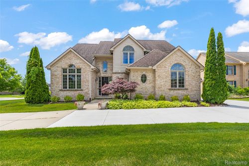 51037 Weston Dr, Plymouth, MI, 48170-3385 | Card Image