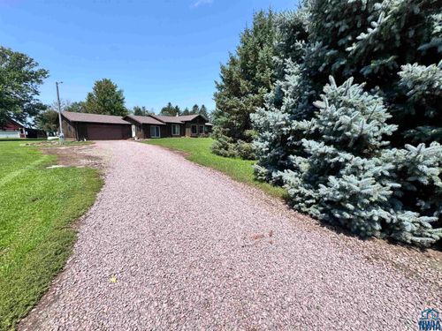 15260 Elder Ave, Whiting, IA, 51063-1032 | Card Image