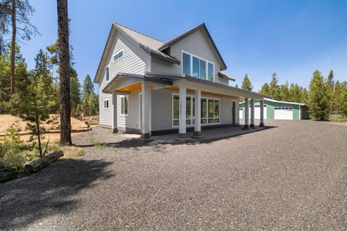 16932 Upland Rd, Bend, OR, 97707-2227 | Card Image