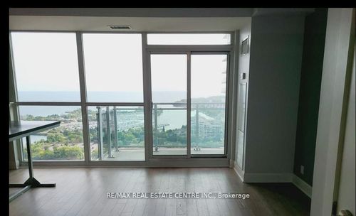 3011-33 Shore Breeze Dr, Etobicoke, ON, M8V0G1 | Card Image