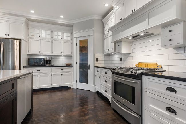 2644 Larkspur Crt, House other with 4 bedrooms, 4 bathrooms and 4 parking in Abbotsford BC | Image 7