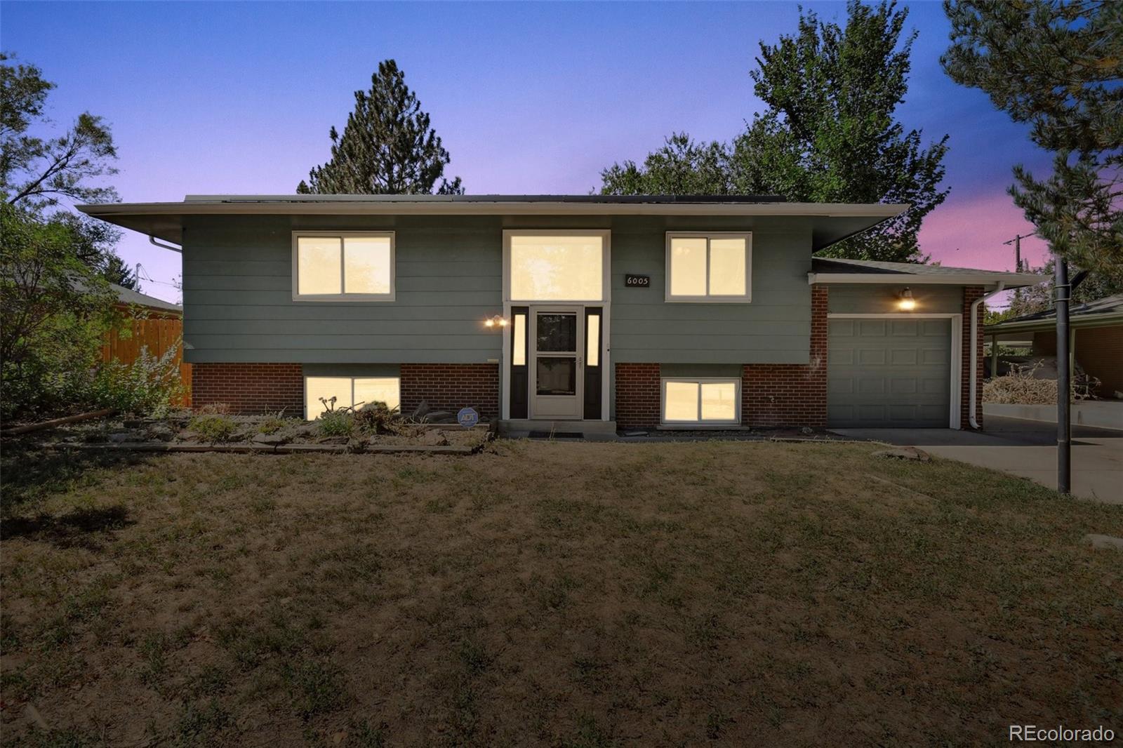Hoyt St, Arvada, CO 80004