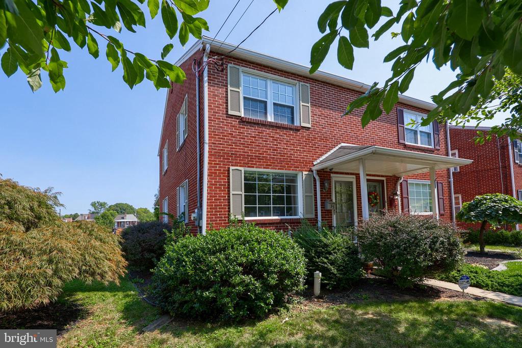 8th St, Columbia, PA 17512