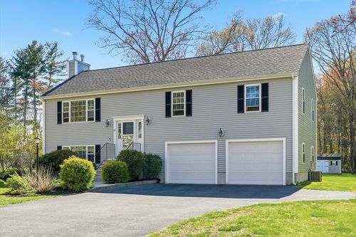 20 Fiske Ave, Upton, MA, 01568-1546 | Card Image