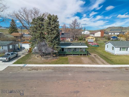 311 2nd St S, Cascade, MT, 59421-5403 | Card Image