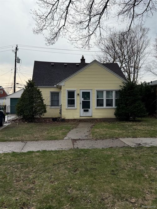 15834 Stephens Dr, Eastpointe, MI, 48021-1660 | Card Image