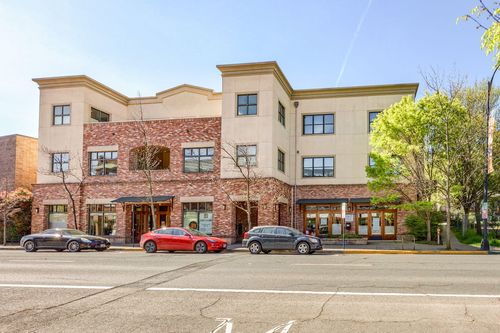 ste-208-180 Lithia Way, Ashland, OR, 97520-1896 | Card Image