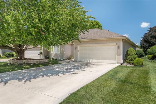 a-3005 Hirter Drive, St Joseph, MO, 64506 | Card Image
