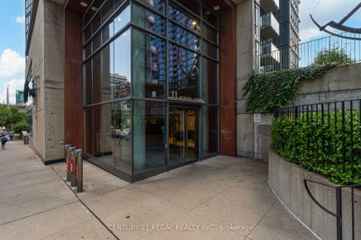 216 - 11 Brunel Crt, Condo with 1 bedrooms, 1 bathrooms and null parking in Toronto ON | Image 2