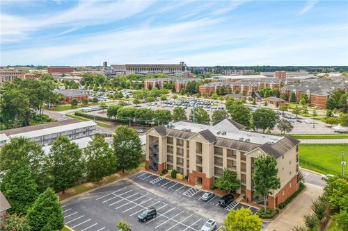 104-696 W Magnolia Avenue, Auburn, AL, 36830 | Card Image