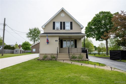 55 Lind Ave, West Seneca, NY, 14224-2701 | Card Image