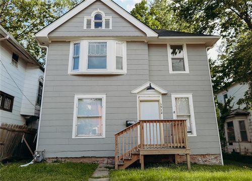 1912 Faraon St, Saint Joseph, MO, 64501-2451 | Card Image