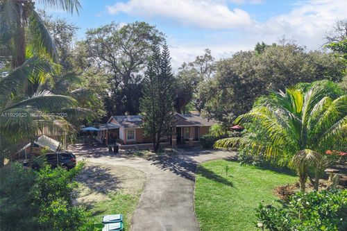 1760 Ne 144th St, Miami, FL, 33181-1338 | Card Image