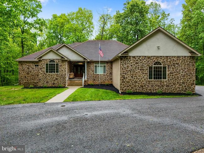 1982 Whyte Ln, House other with 3 bedrooms, 3 bathrooms and null parking in SPRING GROVE PA | Image 65