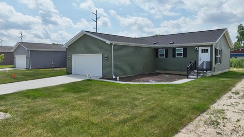 4408 Maple Leaf Trl, Flint, MI, 48506-5005 | Card Image