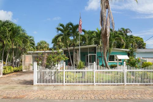 665 Ne Bernard Street, Jensen Beach, FL, 34957 | Card Image