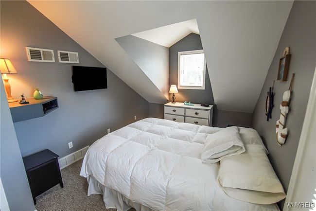 12836 Iola Dr, House other with 3 bedrooms, 2 bathrooms and null parking in Irving NY | Image 35