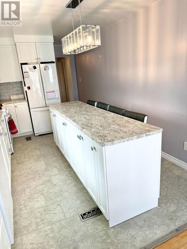 42 King St, House other with 3 bedrooms, 1 bathrooms and 2 parking in Kapuskasing ON | Image 8