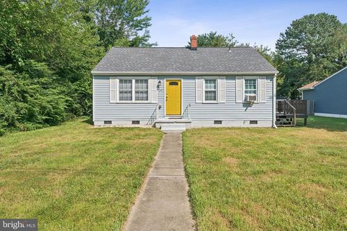 217 Locust Ave, COLONIAL BEACH, VA, 22443-4737 | Card Image