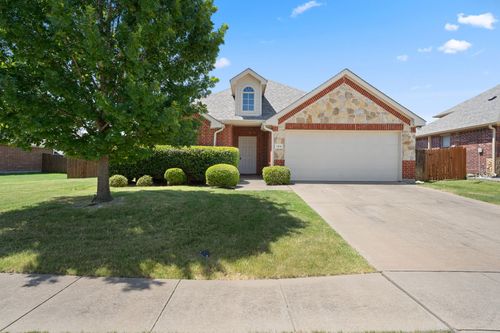 104 Holly St, Waxahachie, TX, 75165-7870 | Card Image
