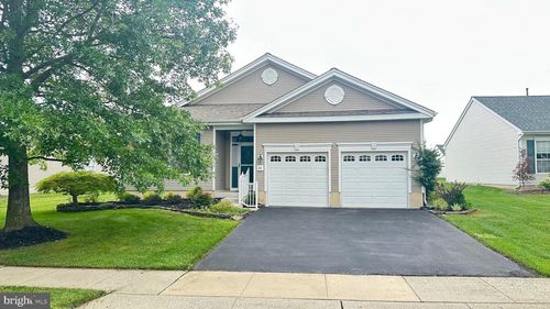 24 Ellington Dr, Columbus, NJ, 08022-2367 | Card Image