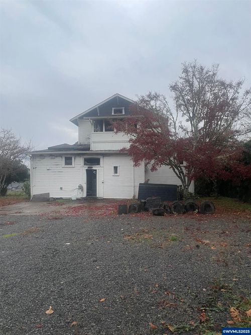 363 Ne Birch St, Mill City, OR, 97360-2243 | Card Image