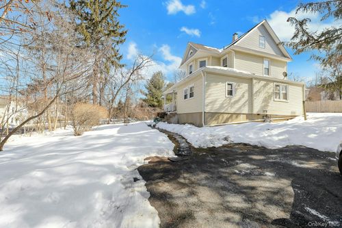 65 Lake Rd, Valley Cottage, NY, 10989-2346 | Card Image