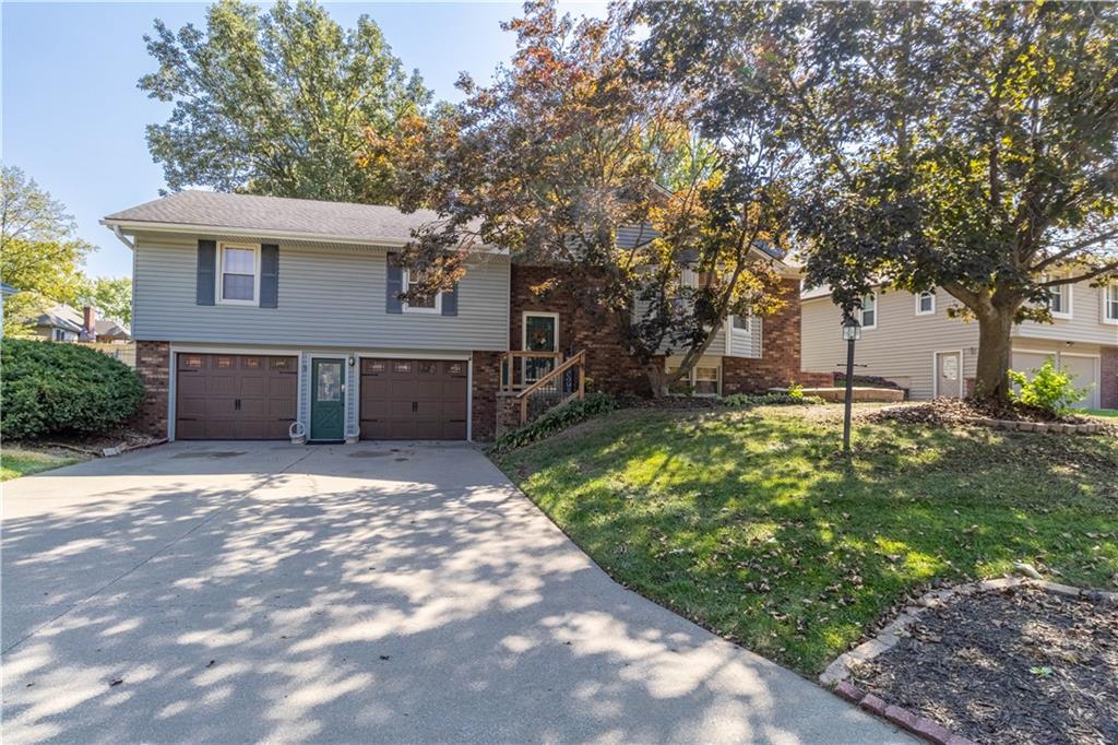 Woodfield Dr, Saint Joseph, MO 64506