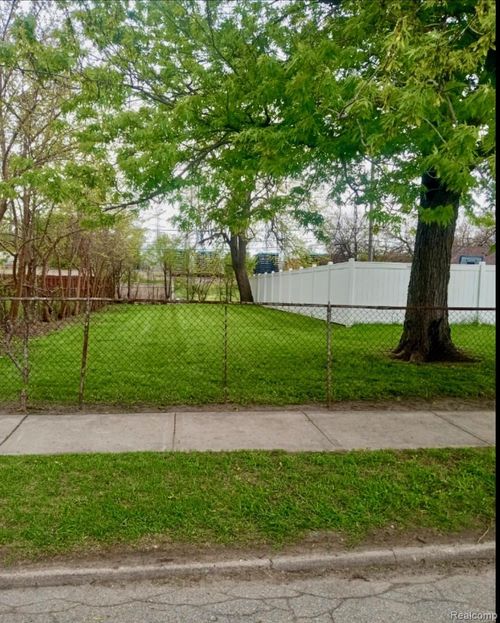 1831 Ferney St, Dearborn, MI, 48120-1601 | Card Image