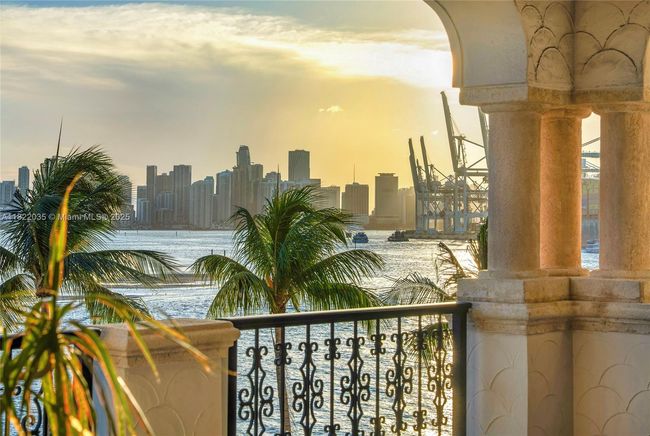 5233 - 5233 Fisher Island Dr, Condo with 4 bedrooms, 5 bathrooms and null parking in Miami Beach FL | Image 44