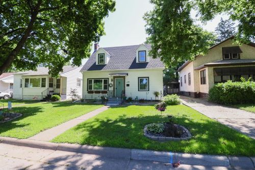 786 Hillview Ave, La Crosse, WI, 54601-3832 | Card Image