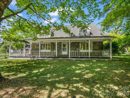 363 Etowah School Rd, Hendersonville, NC, 28739-9758 | Card Image